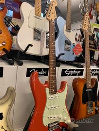 Fender Stratocaster Candy Apple Red ( Nuova )