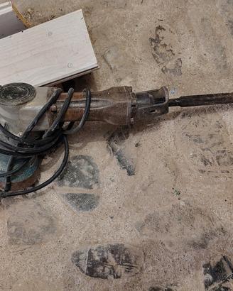 martello demolitore makita HM1200