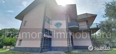 Villa singola con terreno a Linguaglossa Permuta