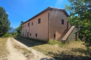 Casale a Nocera Umbra