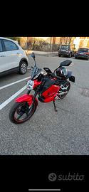 Moto 125cc elettrica per passaggio a cc superiore