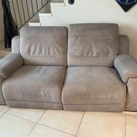 Divano usato con sedute scorrevoli elettriche