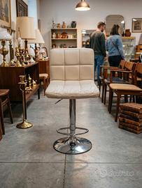 sgabello l'Angolo del vintage fasano via piave 139