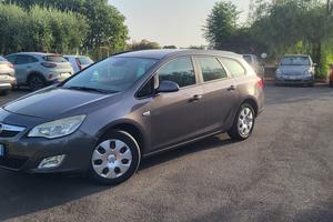 Opel Astra J station wagon, 1.7 cdti 110 cv