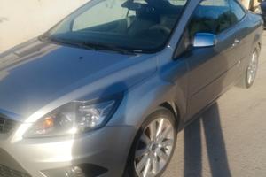 Ford Focus cabriolet.