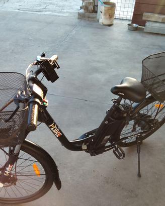Bici elettrica con pedalata assistita