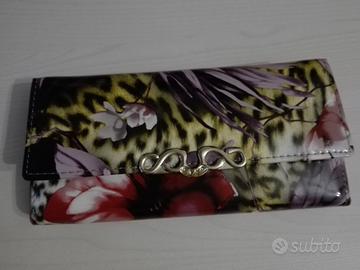 Portafoglio donna motivo floreale