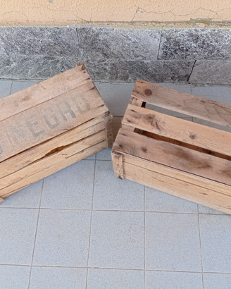 Vecchia cassetta frutta in legno