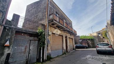 CASA INDIPENDENTE A ACI SANT'ANTONIO