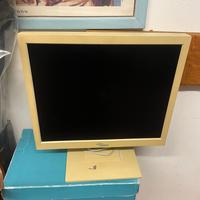 Monitor lcd 17 pollici