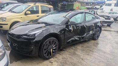 TESLA MODEL 3 dal 2018 155kW Dual Motor 4 Porte