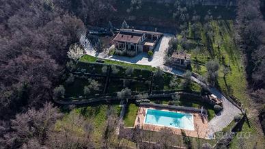 Villa di 480 m² con più di 5 locali e box auto a S
