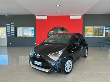 TOYOTA AYGO 1.0 VVT-i CONNECT X-PLAY