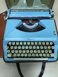 Macchina da scrivere "Everest"
