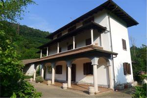 Villa a Omegna