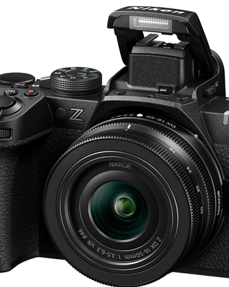 NIKON Z 50 II CON 2 OBBIETTIVI