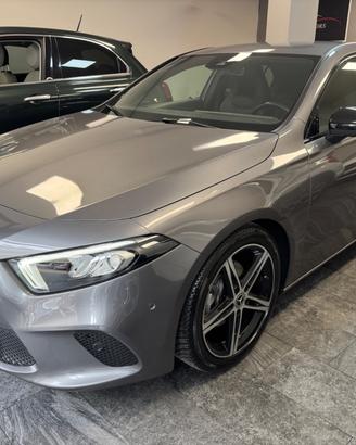 Mercedes-benz A 180 d Automatic Sport Night Editio