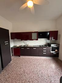 Cucina modulabile nuova con elettrodomestici