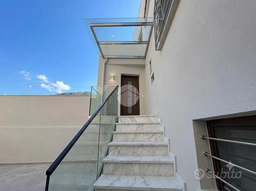 2 LOCALI A GRAGNANO