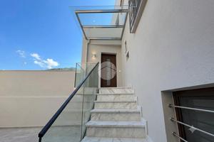 2 LOCALI A GRAGNANO