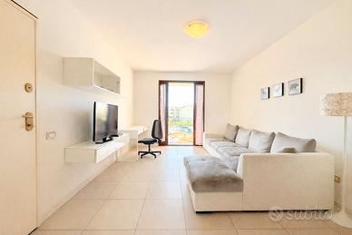 Trivano con cucina e doppia terrazza