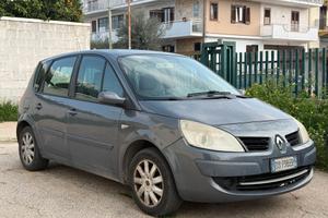 Renault Scenic 1.5 dCi/
