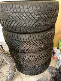 Gomme 4stagioni 215/40zr/18 89y