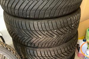 Gomme 4stagioni 215/40zr/18 89y