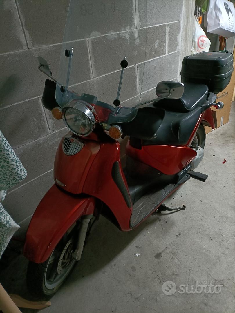 Aprilia Scarabeo usata a Trevignano Romano per € 1.550