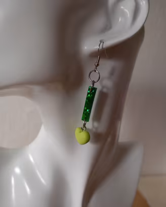 Orecchini fatti a mano resina verde glitter