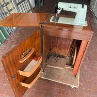 Macchina da cucire vintage