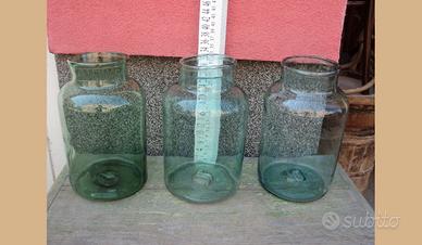 Contenitori depoca in vetro