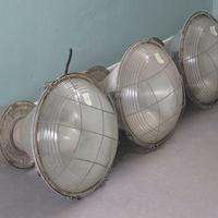 Lampada industriale da fabbrica anni 70