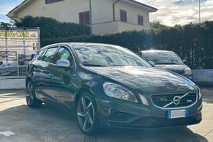 Volvo V60 D5 R-design