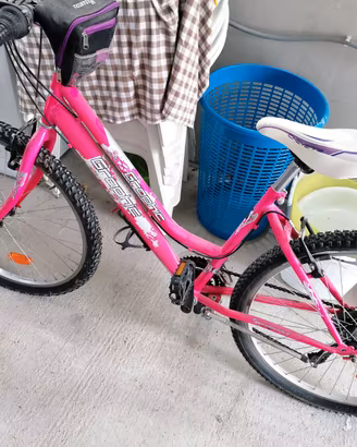 Bicicletta ragazza Graphic rosa – MTB