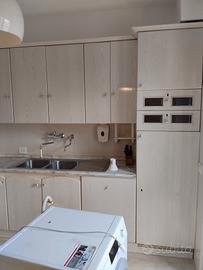 cucina componibile legno chiaro 