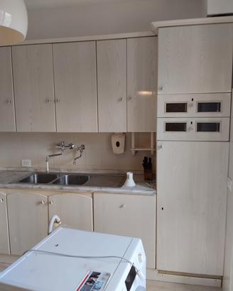 cucina componibile legno chiaro 