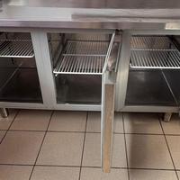 Tavolo refrigerato 3 porte inox funzionante