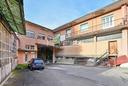 capannone-di-ampia-metratura-a-canzo-
