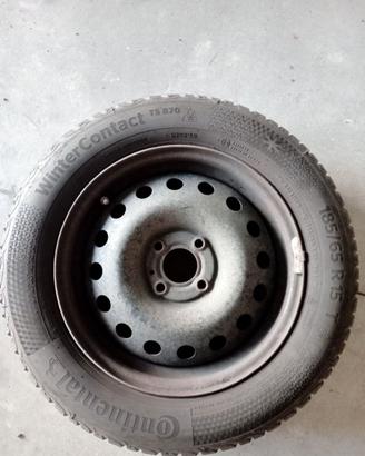 4 ruote invernali 185/65 R15 con cerchioni