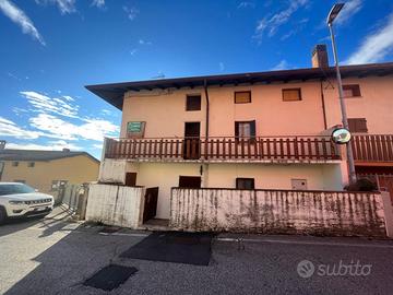 CASA DI TESTA BICAMERE VICINANZE LAGO DI CORNINO