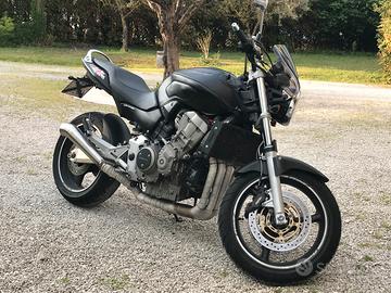 Honda Hornet 900
