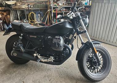 Moto Guzzi V9 - 2018