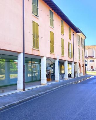NEGOZIO A BAGNOLO MELLA
