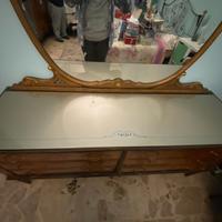 armadio e cassettiera retro