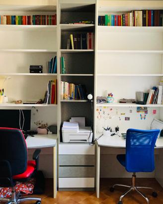 Cameretta angolare a ponte + libreria e scrivanie