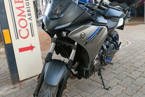 TRACER 7 ICON PERFORMANCE 2023 con BAULETTO