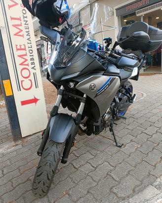 TRACER 7 ICON PERFORMANCE 2023 con BAULETTO