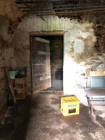 Cantina per la conservazione di formaggi c/o vino