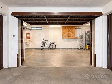 Box/Posto auto Finale Ligure [Cod. rif 167VRG]